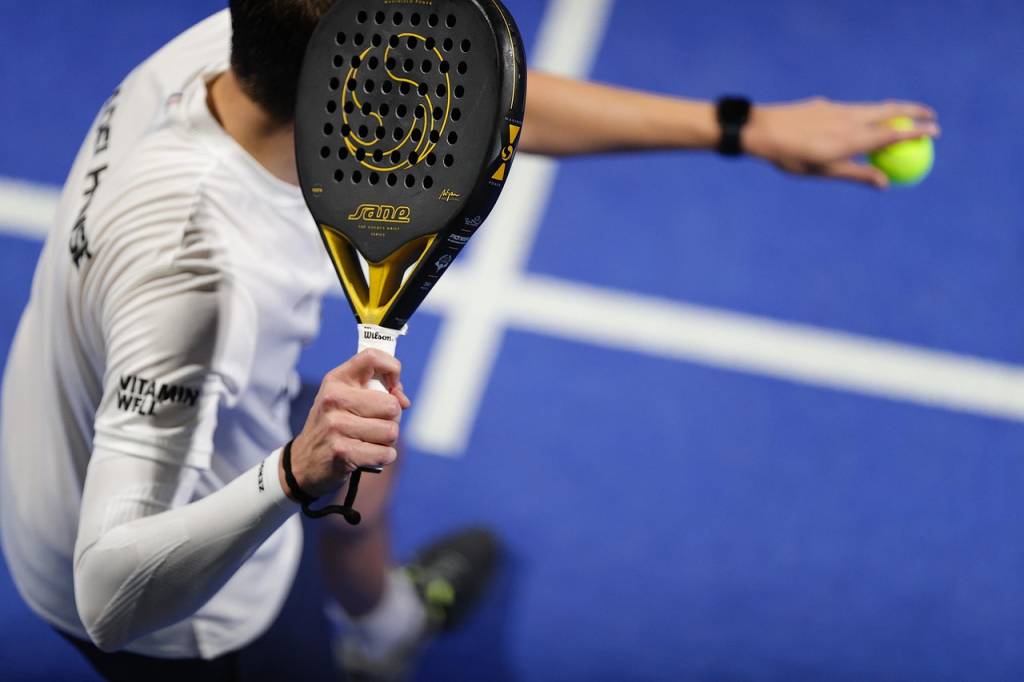 Entretien de sa raquette de padel : astuces pour la garder plus longtemps